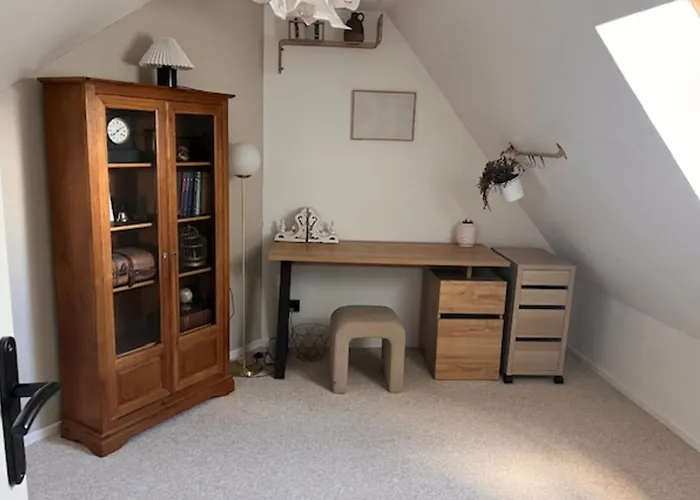 Сasa de vacaciones Charming Renovated House In