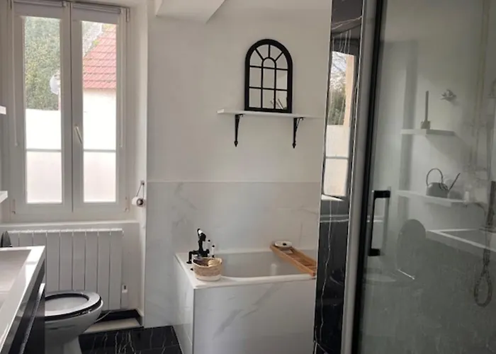 Charming Renovated House In Nyaraló *